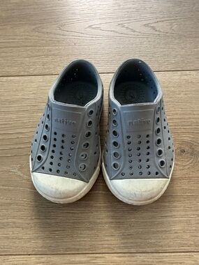 Native Jefferson shows grey size C4